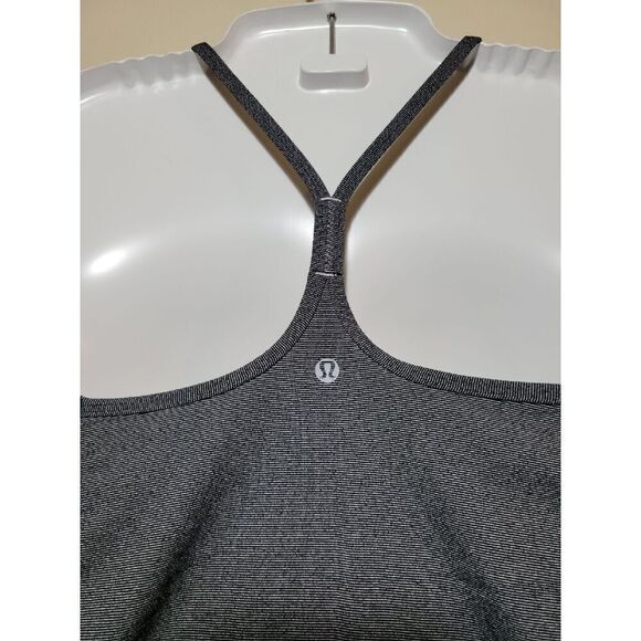 lululemon Racerback Tank Top Size 6 - Picture 3 of 5